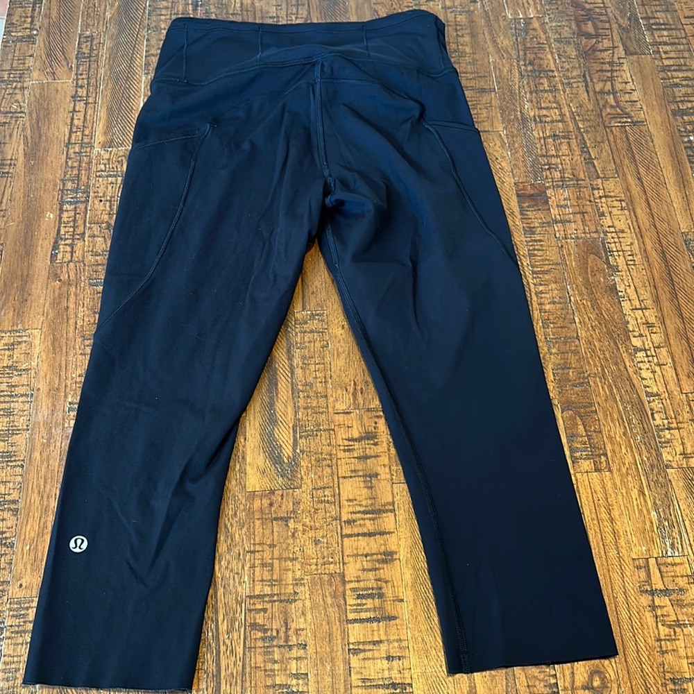 Size 4, 3/4 Lululemon leggings